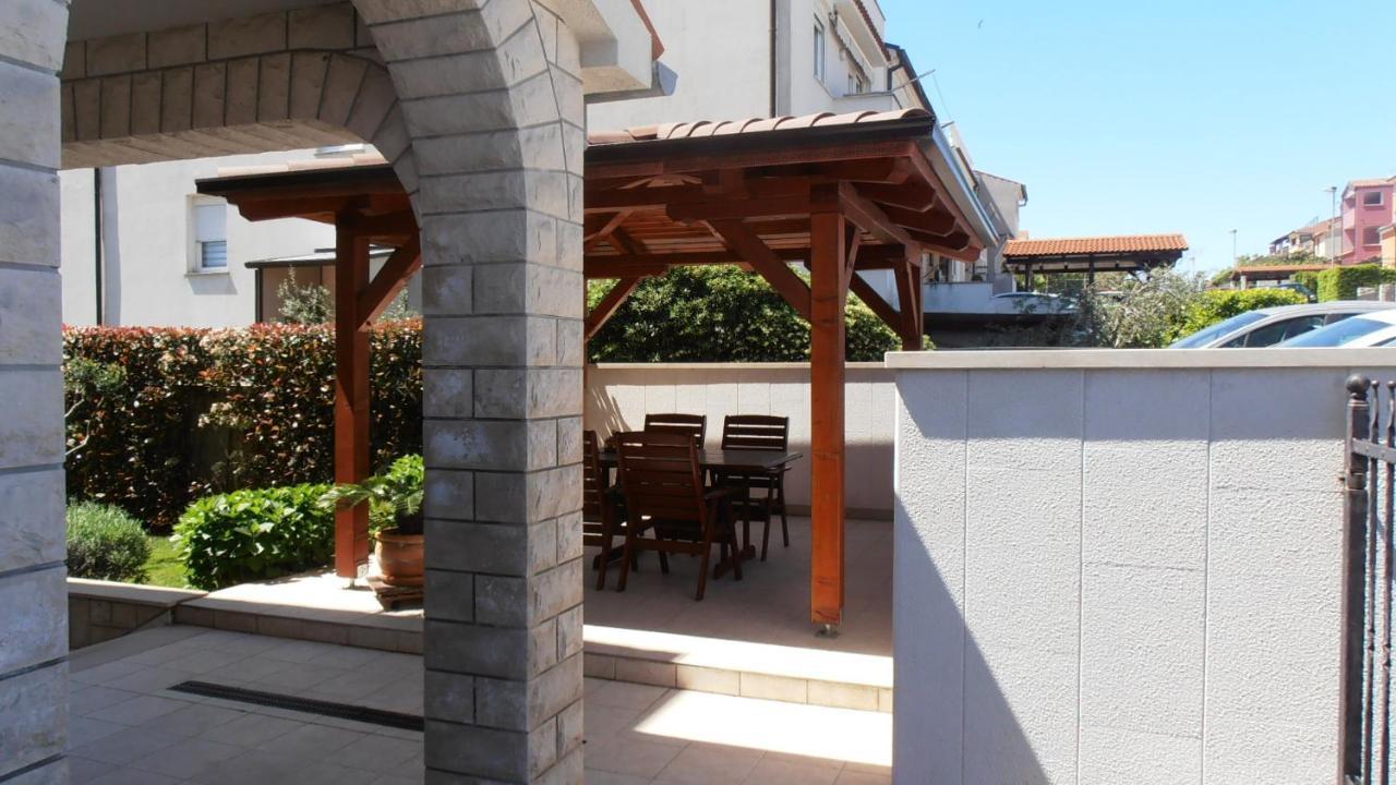 Apartment Ines 2 *